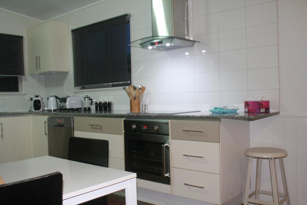 Redland Baybreeze Villa Room photo